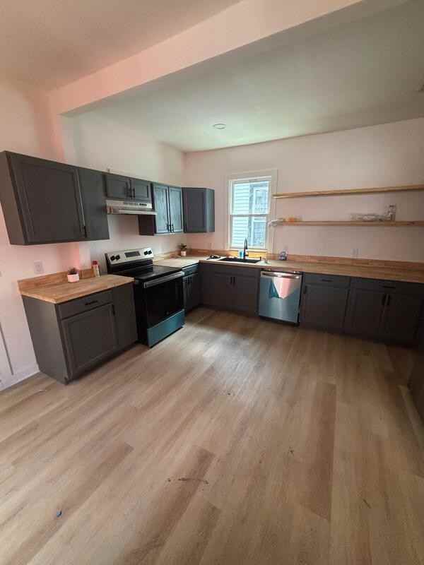 1416 Delmar Ave - Photo 3 of 10