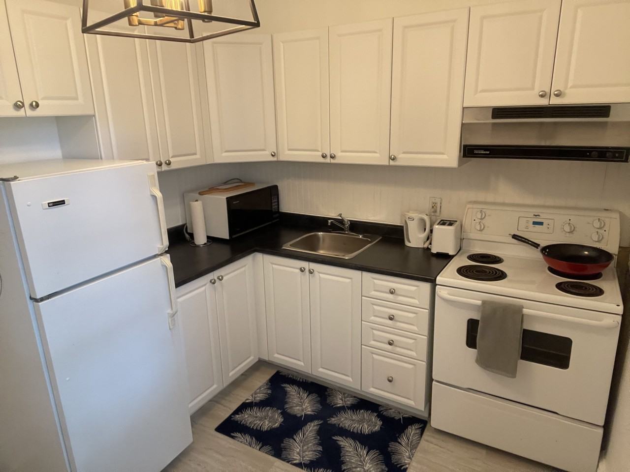 646 Gerrard Street East - Photo 2 of 10