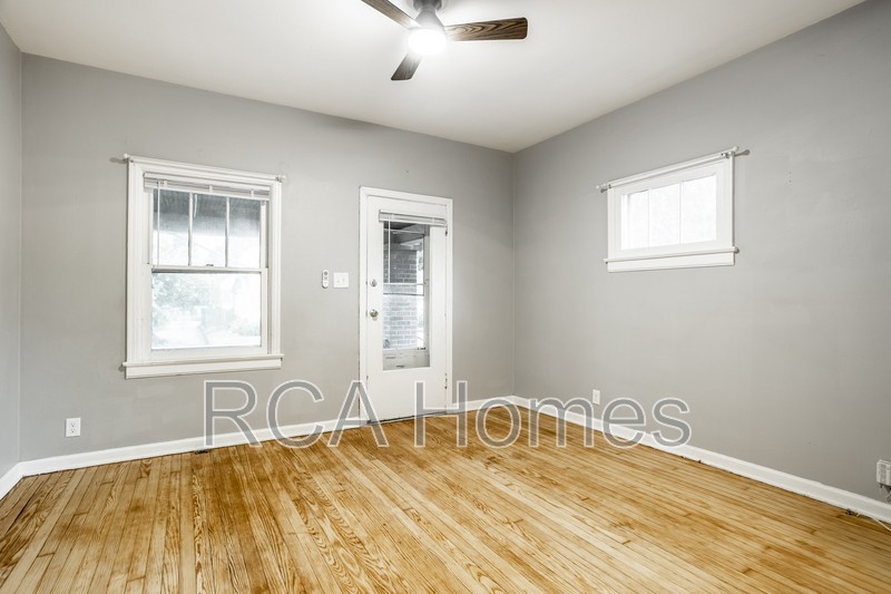 1046 E Bradbury Ave - Photo 2 of 21