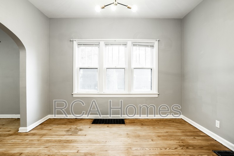 1046 E Bradbury Ave - Photo 6 of 21