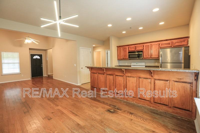 3509 Sw Deerfield Blvd #1 - Photo 7 of 27