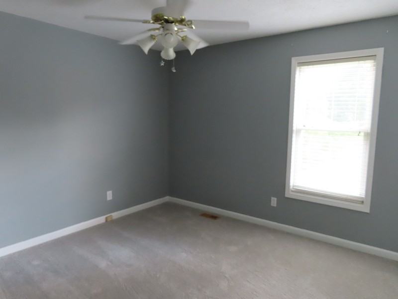 231 Autumnview Ct - Photo 3 of 30