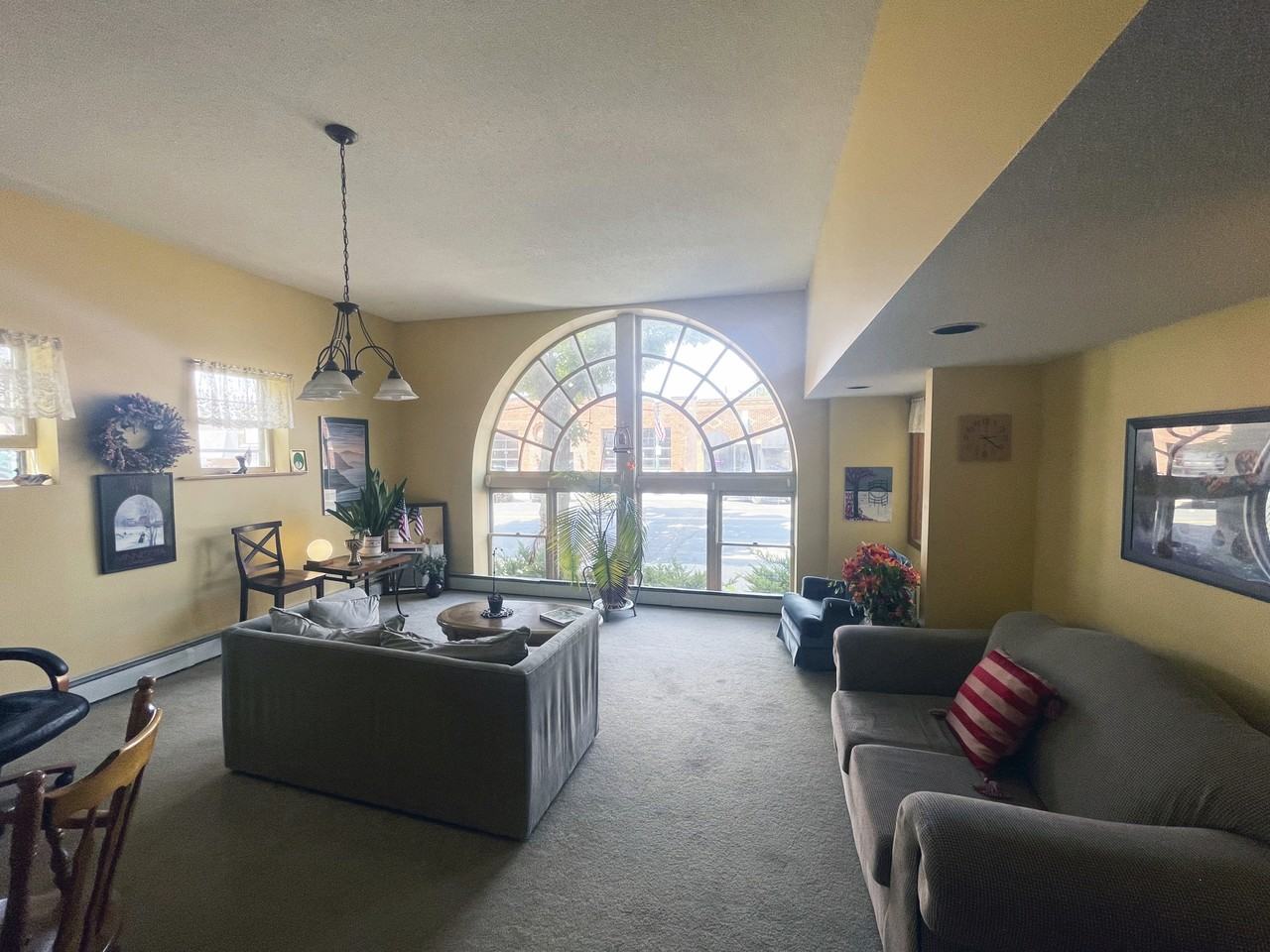 Old City Hall Apartments - Photo 2 of 10