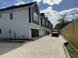 featured image of 835 Paul Quinn St