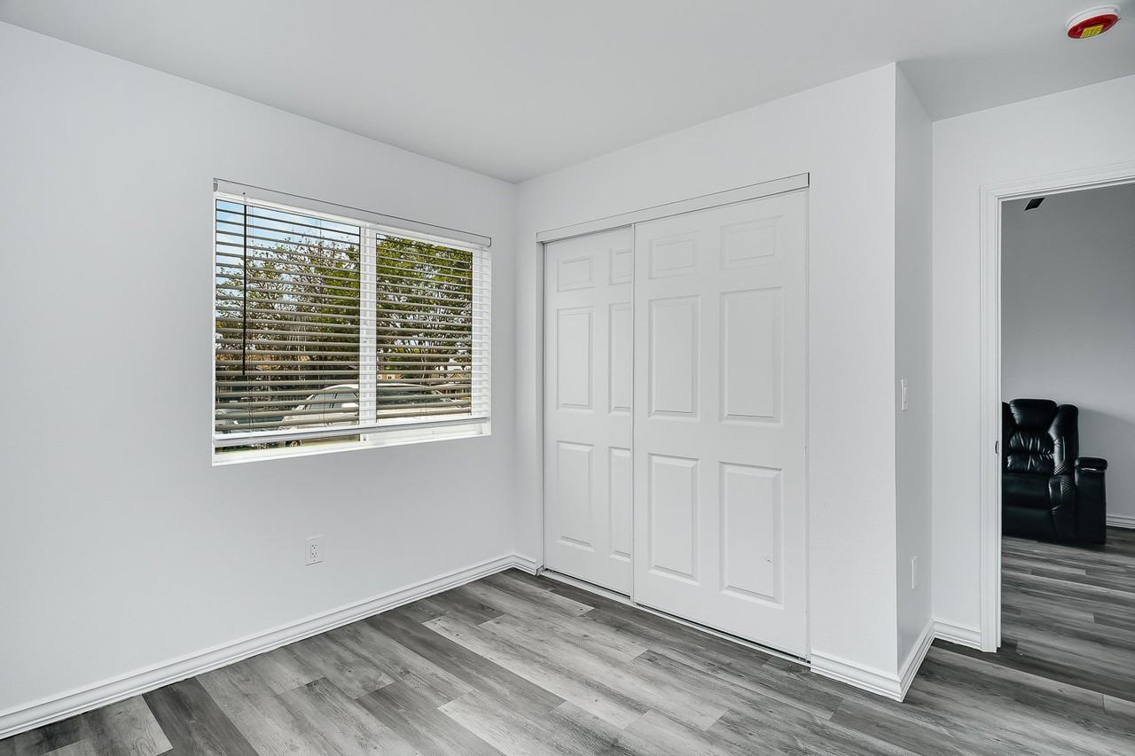 3706-08 Florence Street - Photo 2 of 12