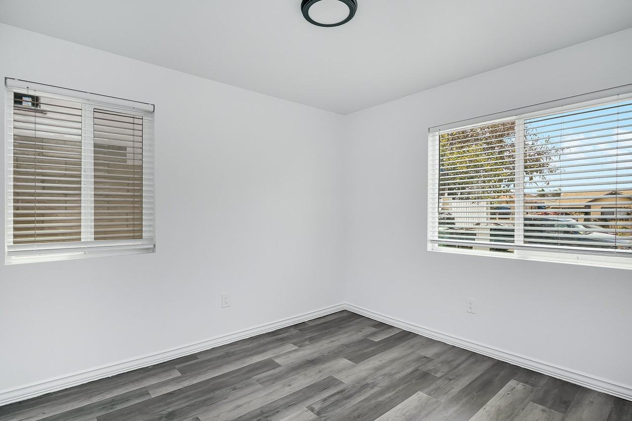 3706-08 Florence Street - Photo 3 of 12