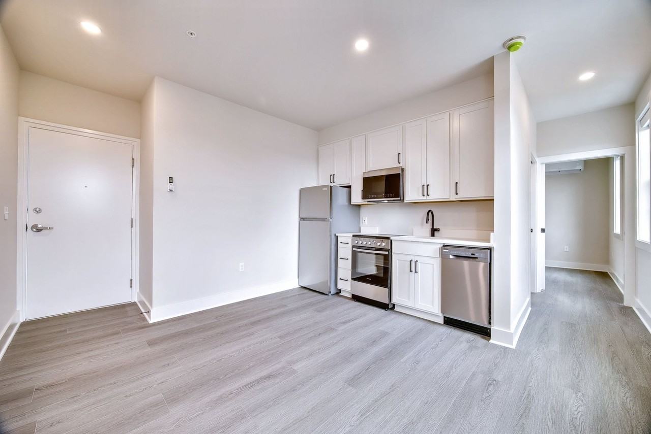 Brand New Luxury Living in the Heart of Belmont - Photo 3 of 9