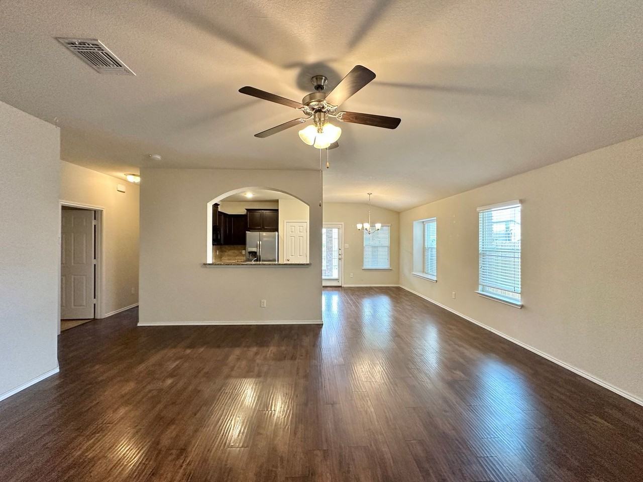 3414 Parkmill Dr - Photo 3 of 39