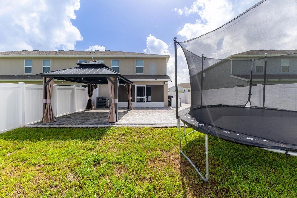 2942 Fieldwood Cir - Photo 2 of 29