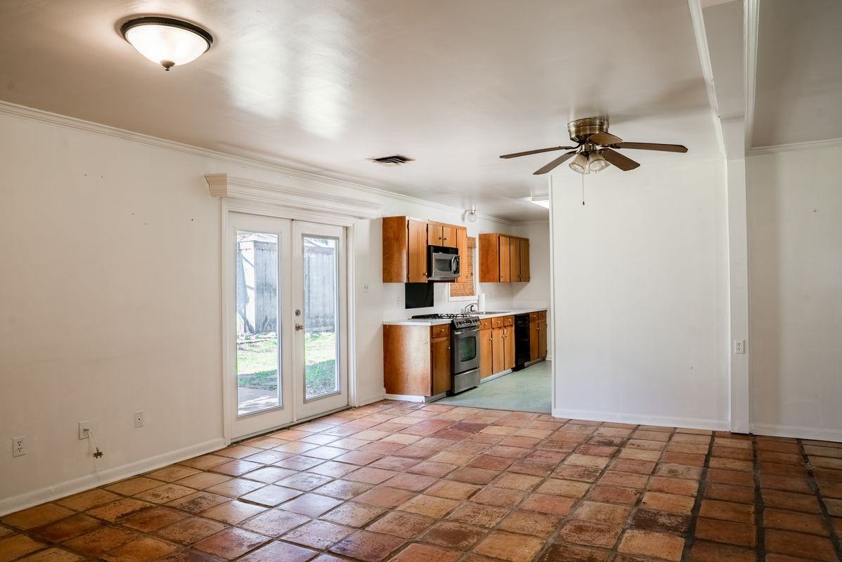 213 Birch Dr - Photo 7 of 24