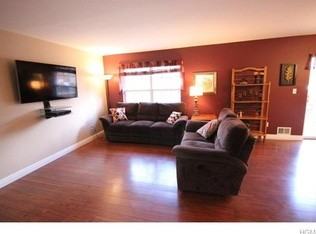 5 Plum Ct - Photo 3 of 12