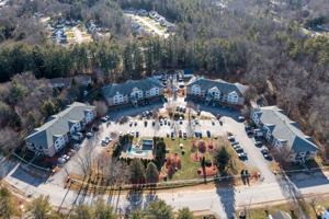 featured image of 10 Estates Cir