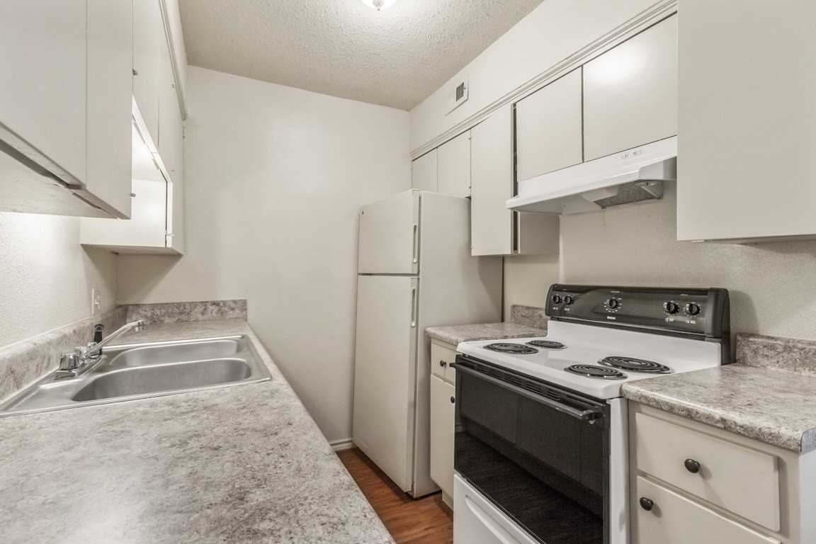 Jamie's Landing - Photo 3 of 16