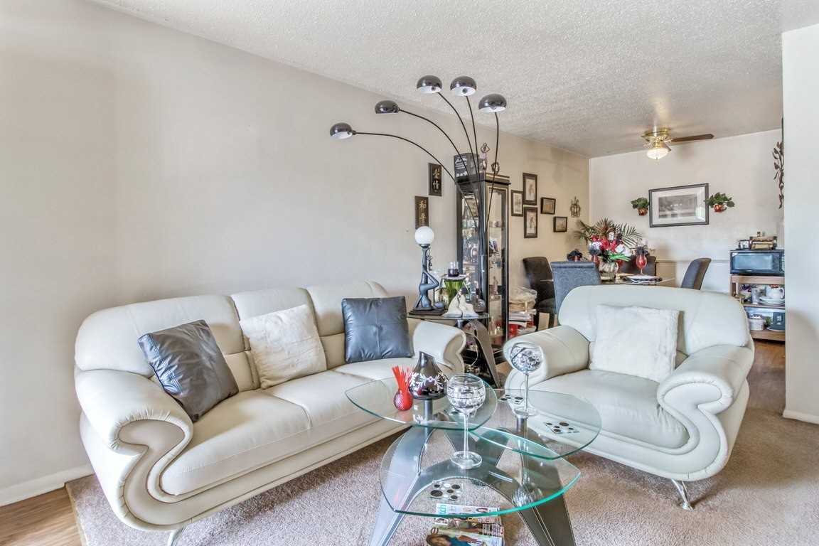 Jamie's Landing - Photo 4 of 16