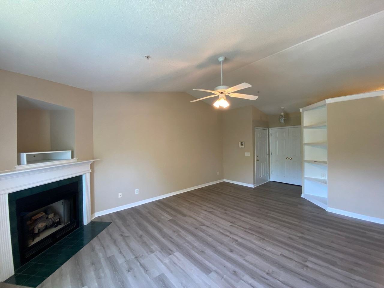 533 Scholastic Ct - Photo 3 of 22