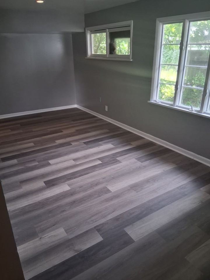 1042 Blakley Dr - Photo 2 of 17