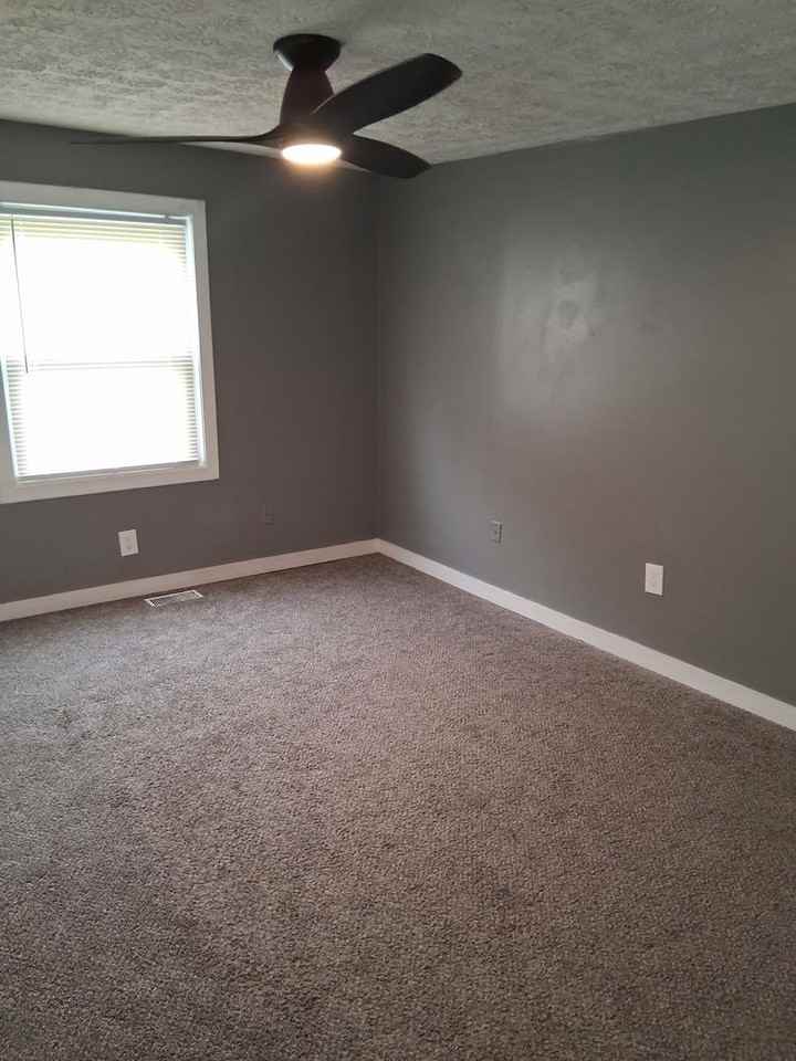 1515 Berry Ave - Photo 3 of 11