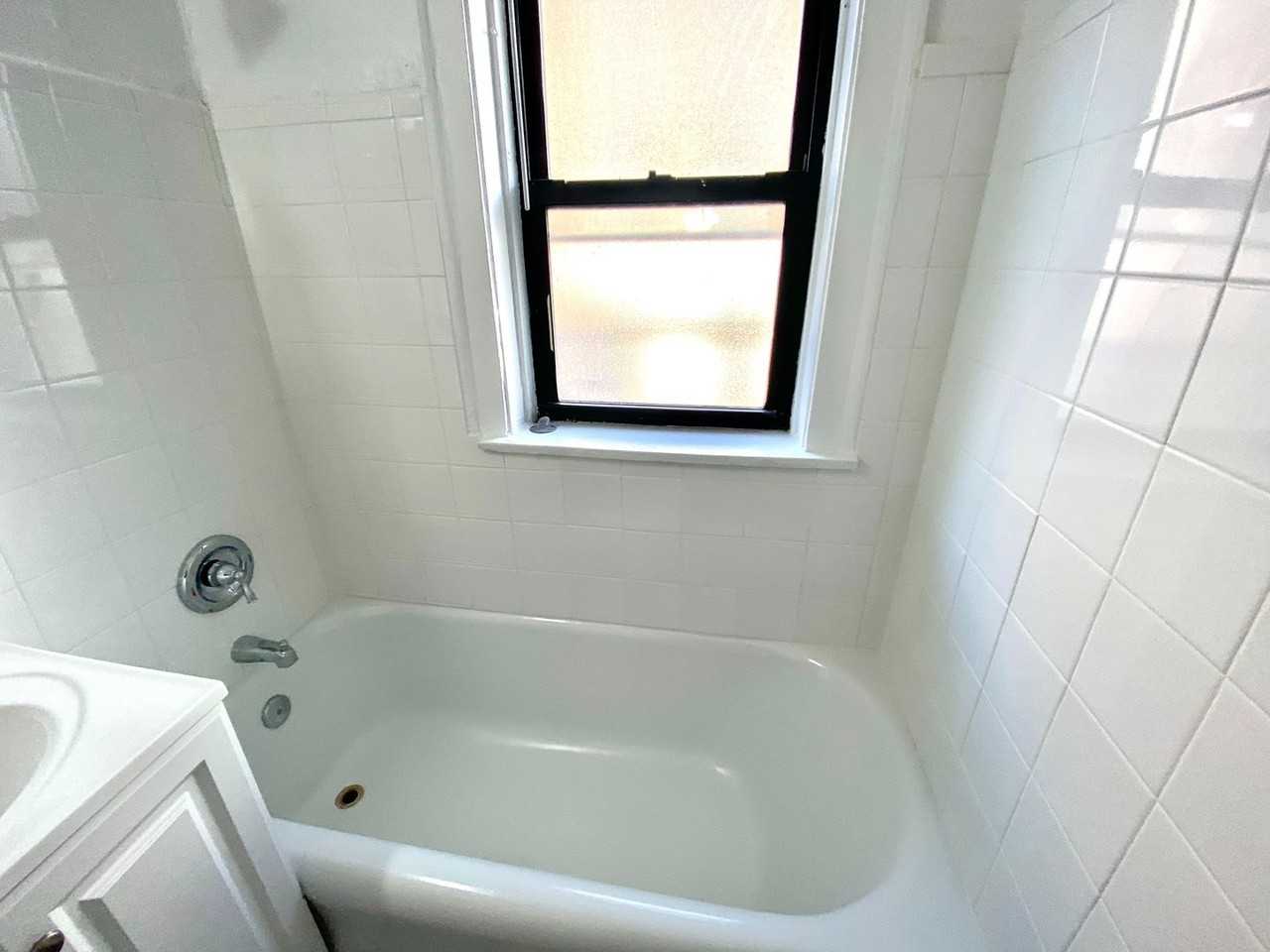 337 - *2554-68 W. Estes Building* - Photo 5 of 6
