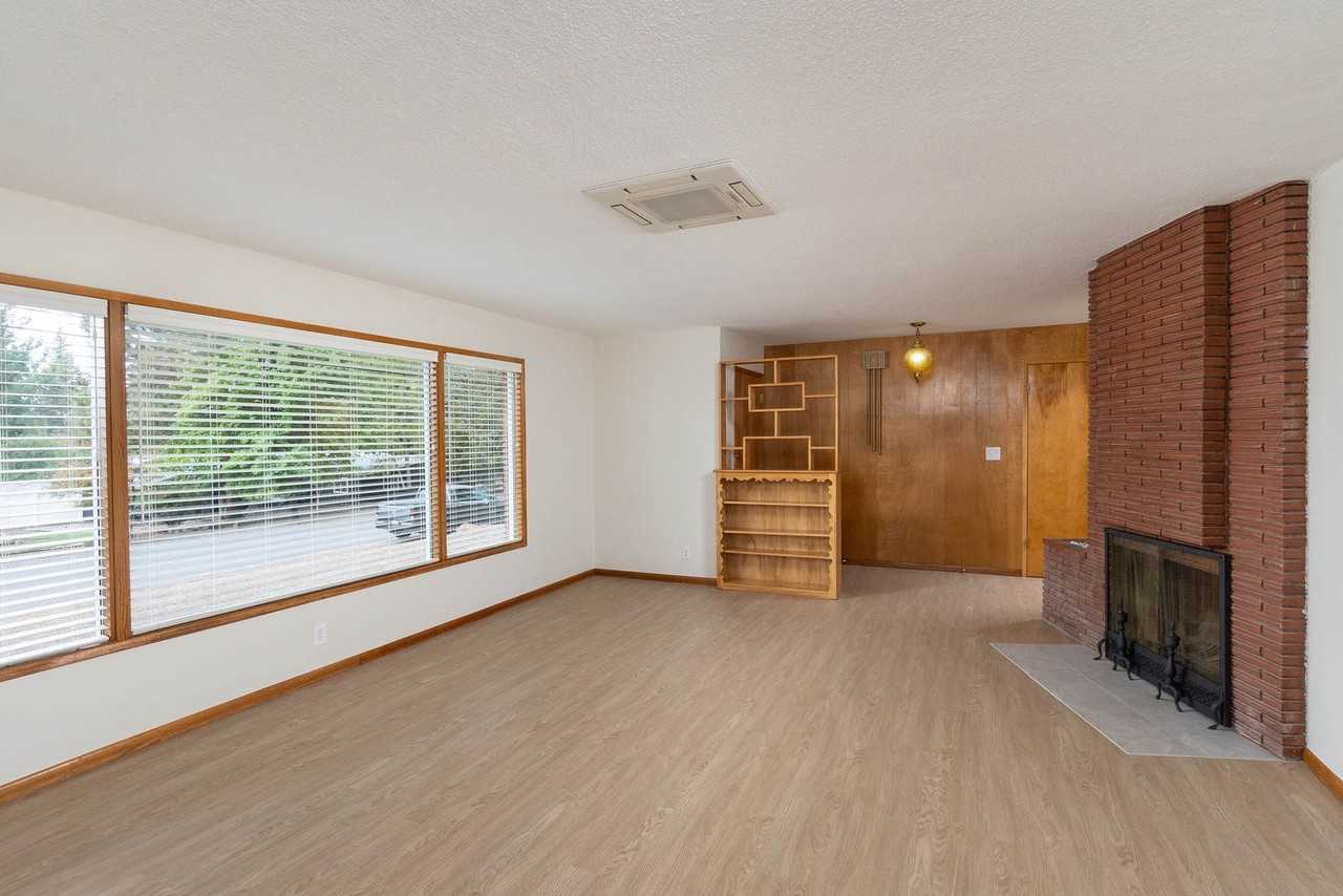 1214 Nw Vicksburg Ave - Photo 2 of 29