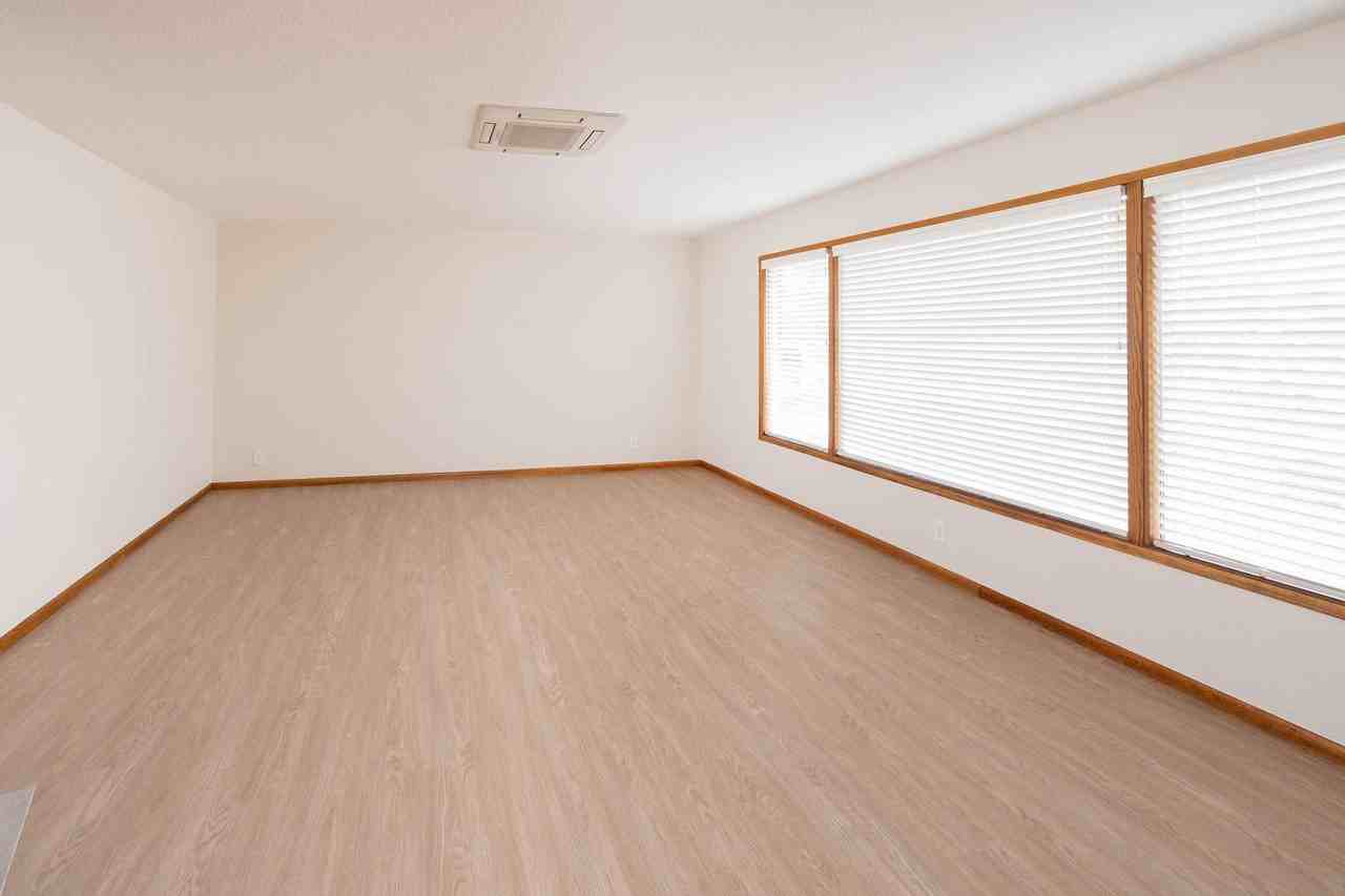 1214 Nw Vicksburg Ave - Photo 3 of 29