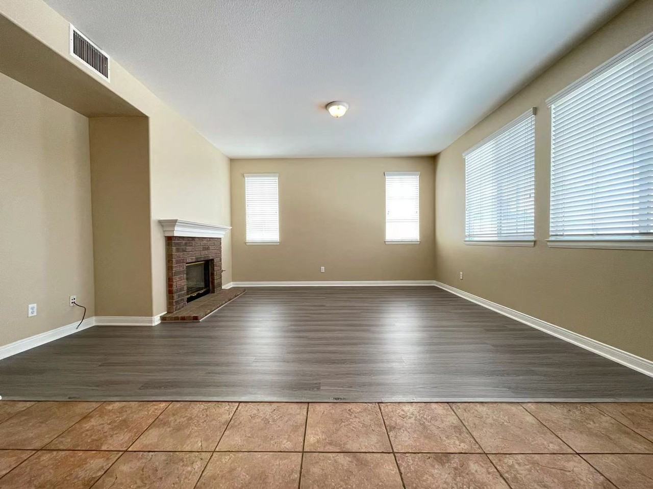 12761 Wild Horse Way - Photo 5 of 21