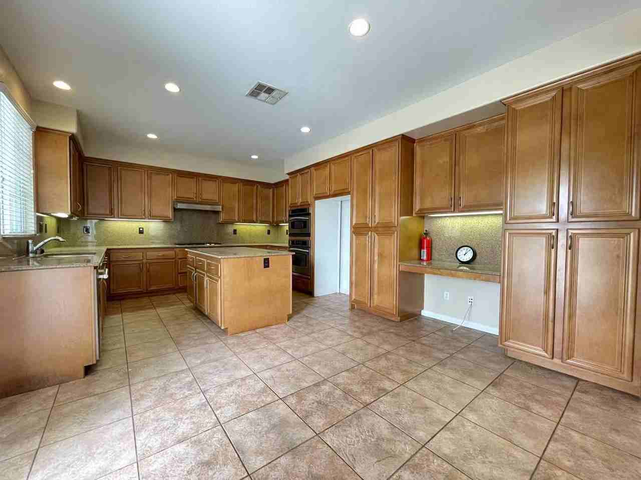 12761 Wild Horse Way - Photo 7 of 21