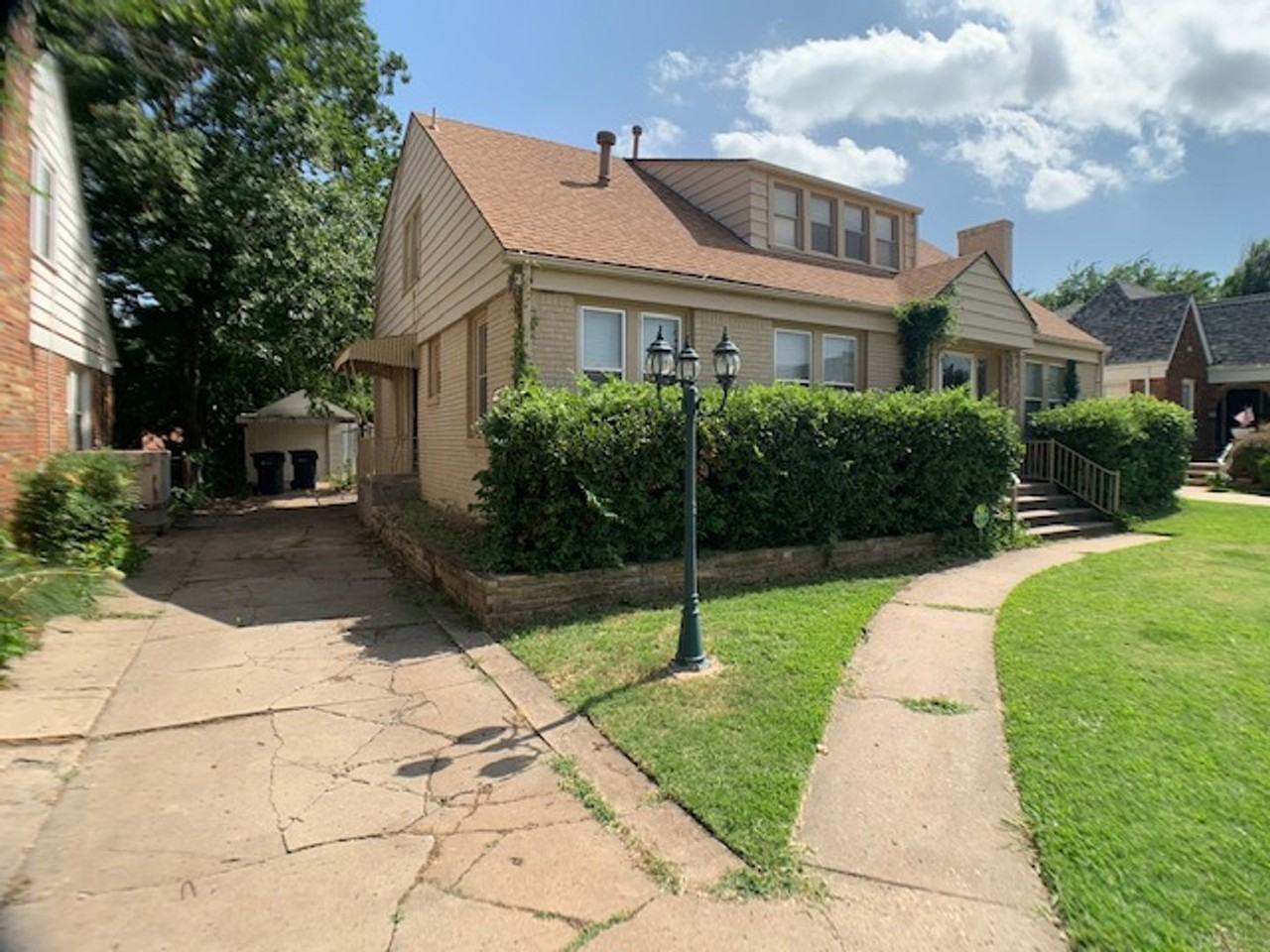 2128 Nw 25th St - Photo 2 of 24