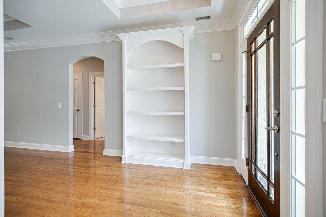 143 Gardenia Way - Photo 4 of 29