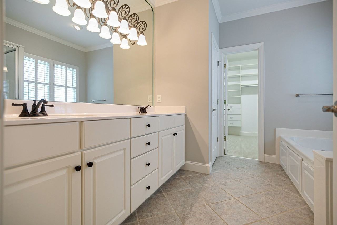 143 Gardenia Way - Photo 3 of 29