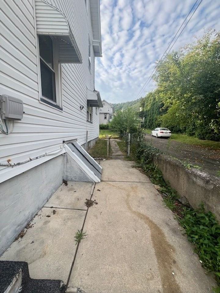 133 W Mill St - Photo 2 of 12