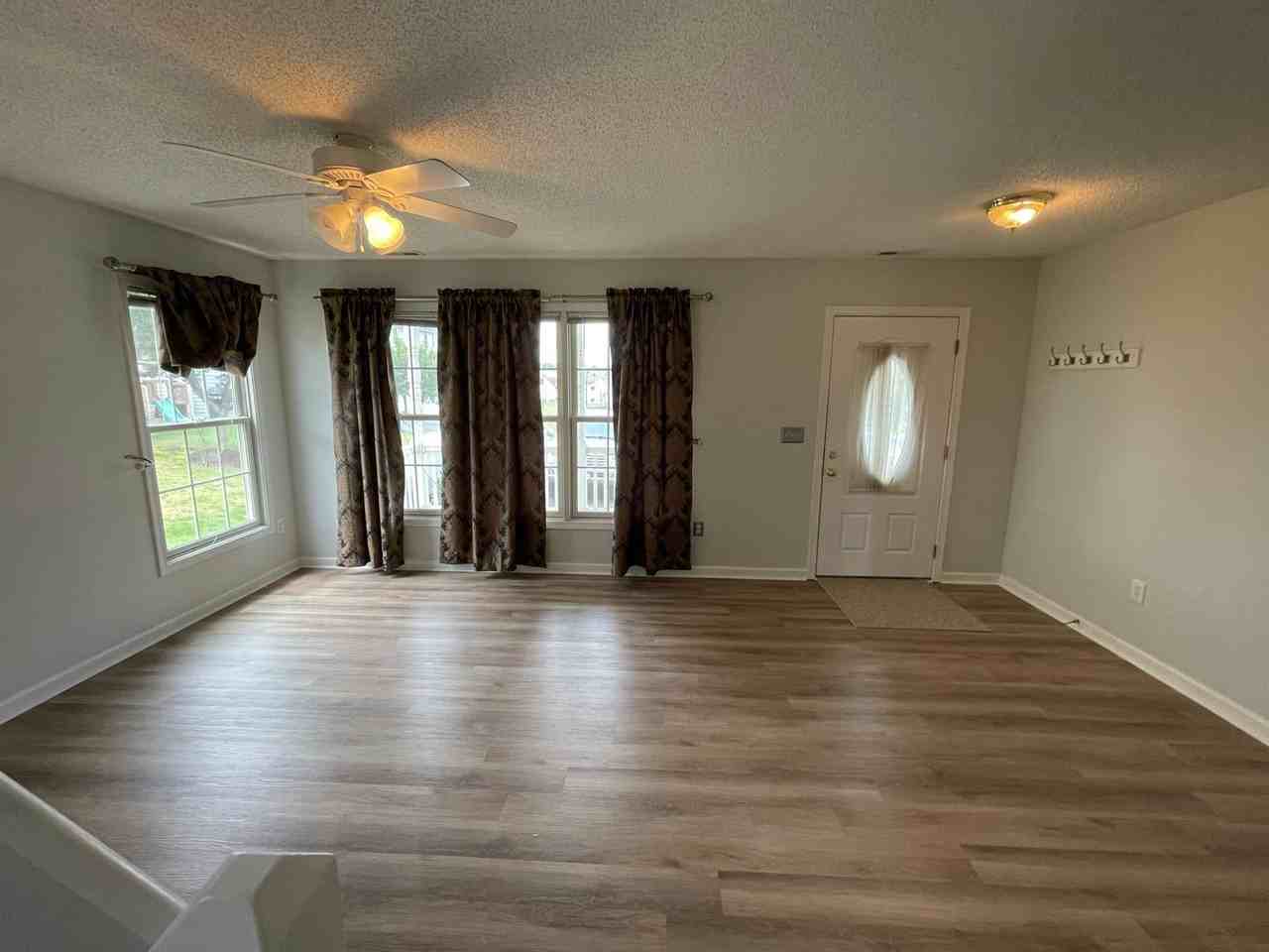 1463 Founders Way - Photo 5 of 13