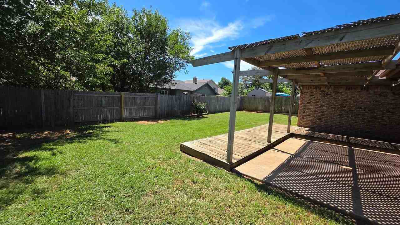 11812 Larkdale Dr - Photo 4 of 19