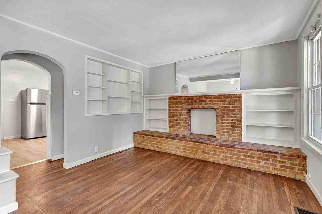 6312 Bedford St - Photo 3 of 21