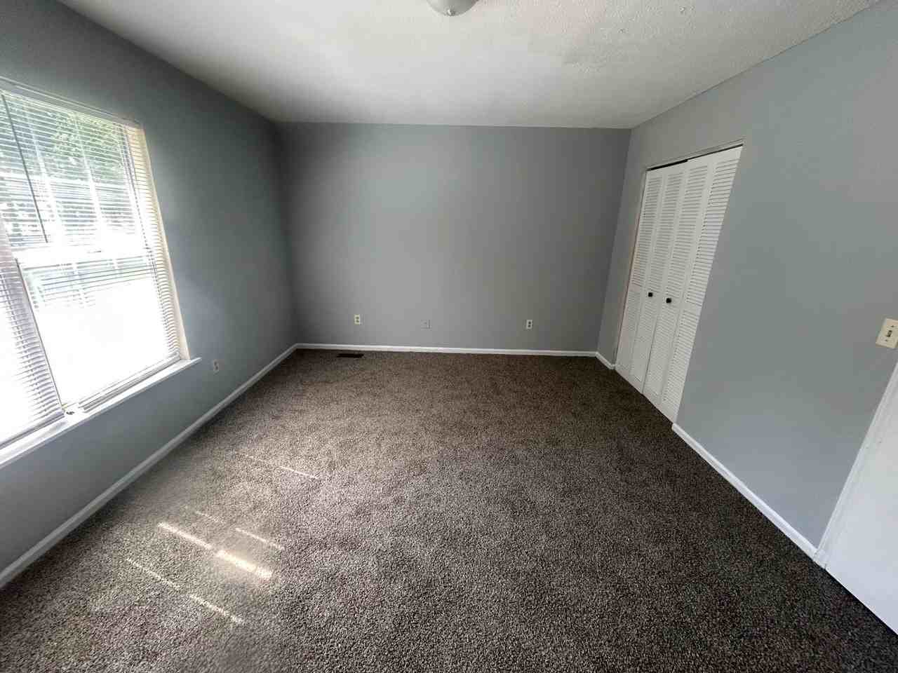 107 Country Town Dr - Photo 7 of 17