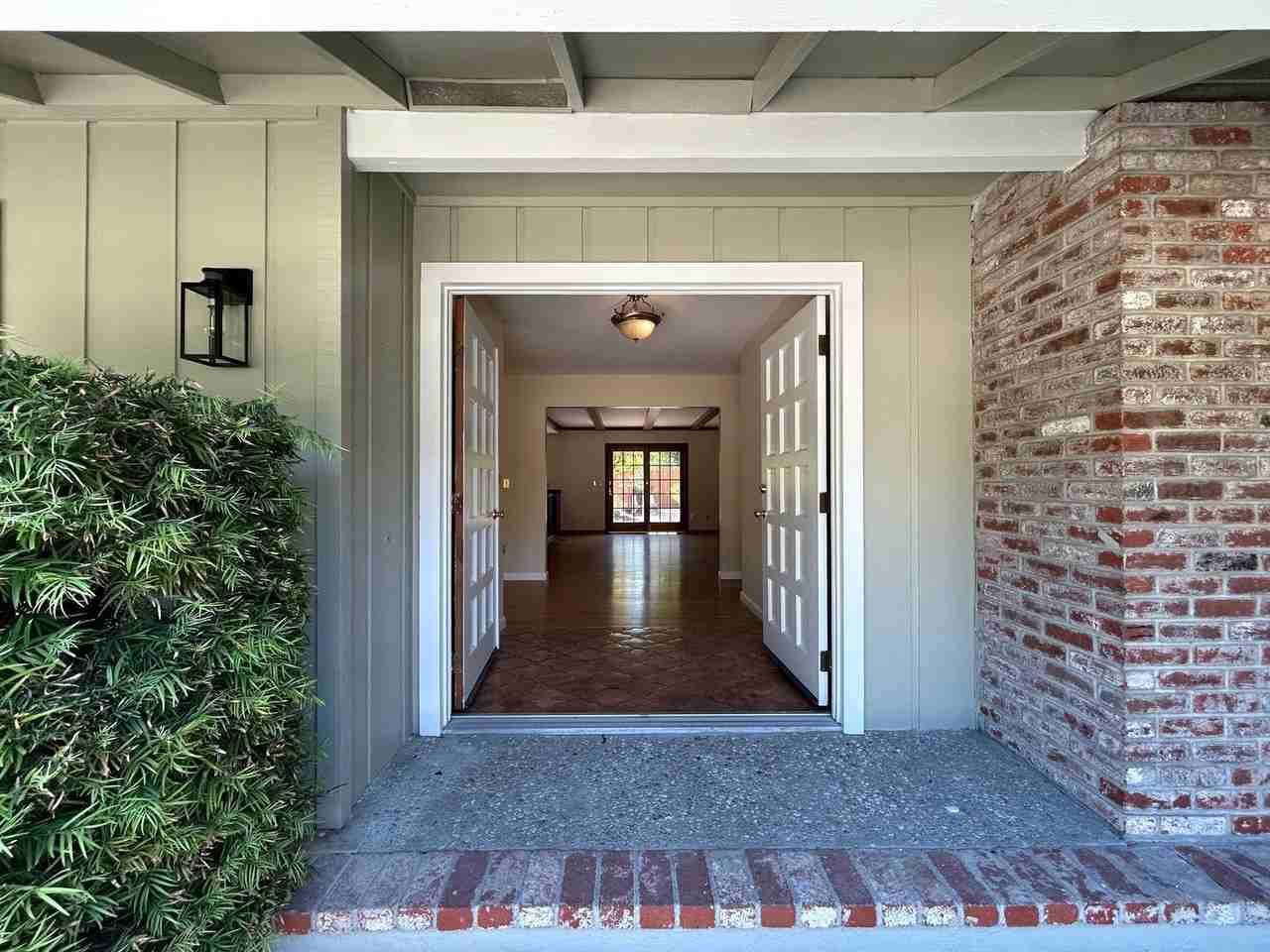 724 Snowdon Ct - Photo 3 of 28