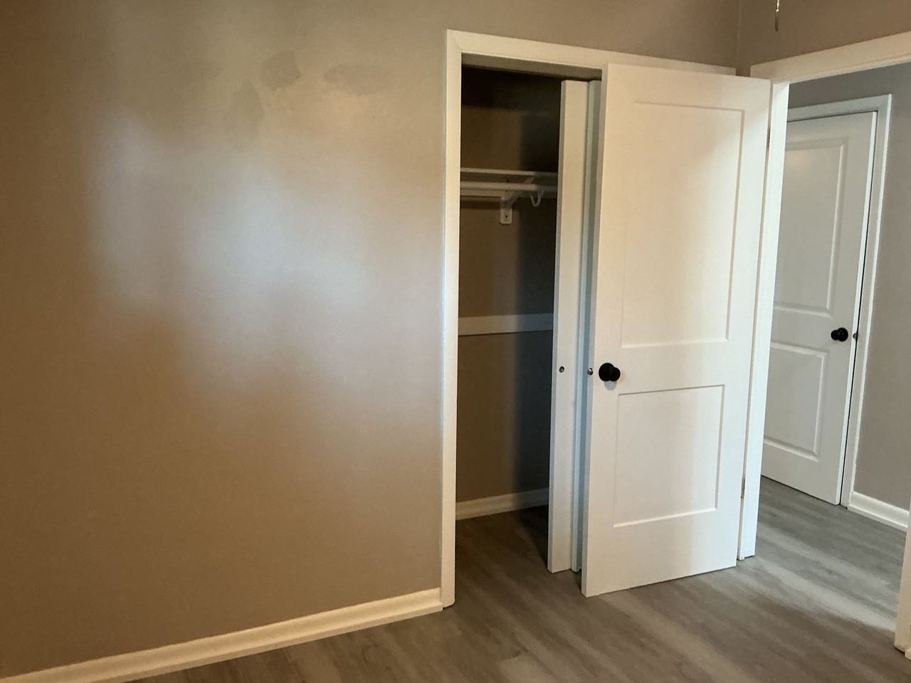 4605 W Saint Francis Ave - Photo 3 of 17