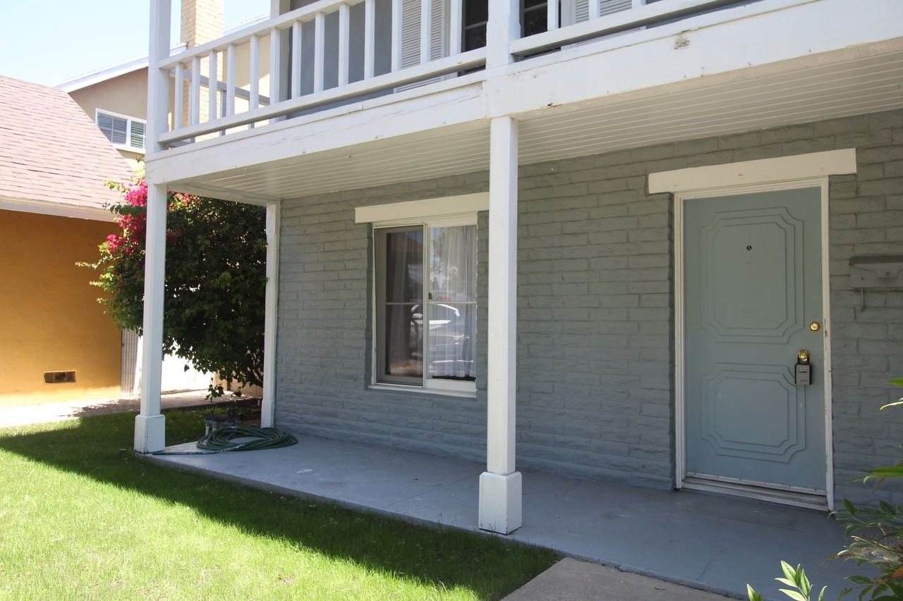 2217 Pasadena St - Photo 3 of 31