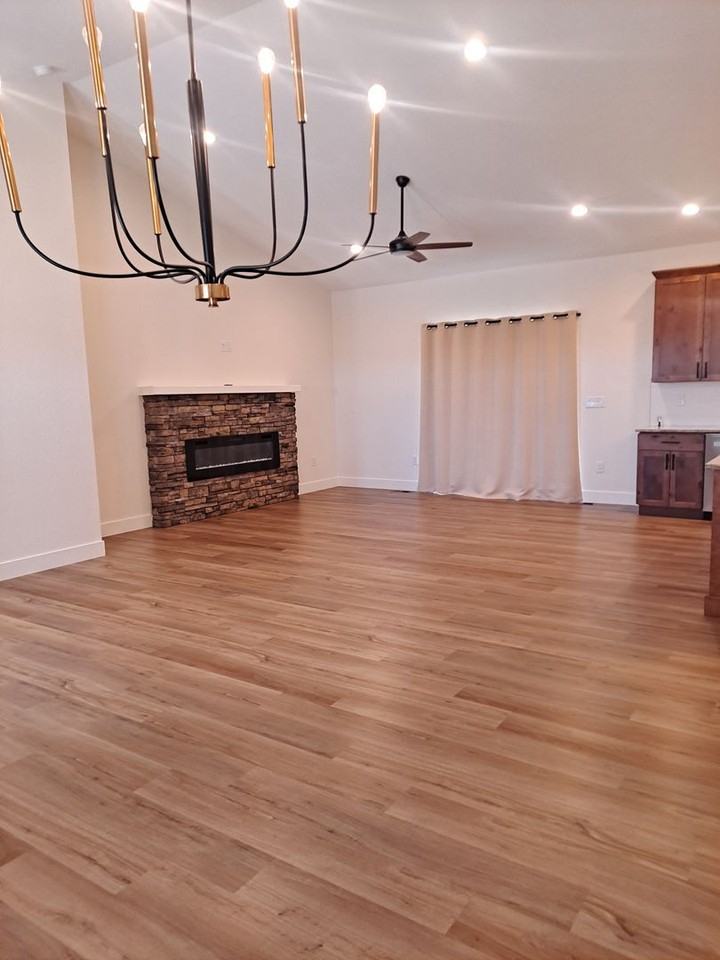 858 Snyder Drive - Photo 6 of 39