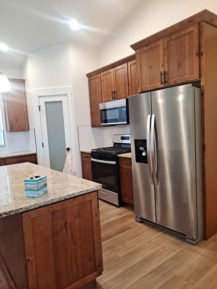 858 Snyder Drive - Photo 7 of 39