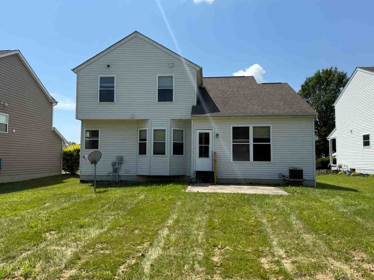 544 Sycamore Dr - Photo 2 of 27