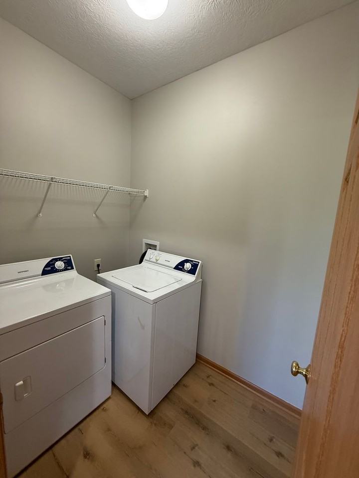 544 Sycamore Dr - Photo 6 of 27
