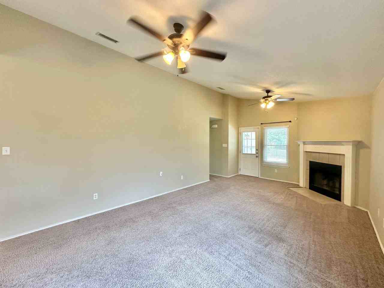 1308 Saddle Dr - Photo 5 of 36