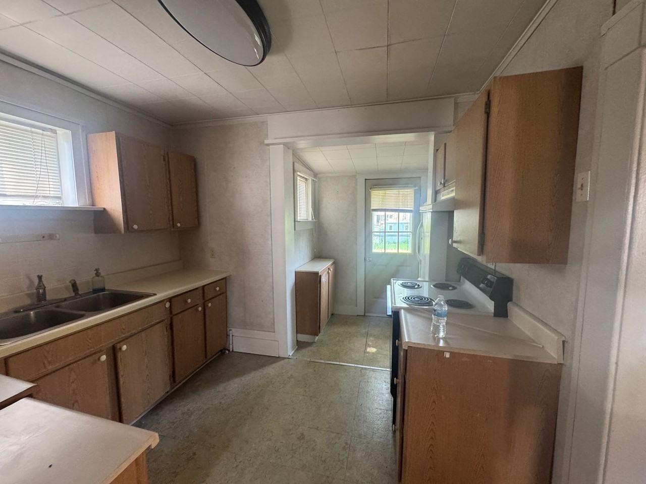 149 West North Street - Photo 4 of 13