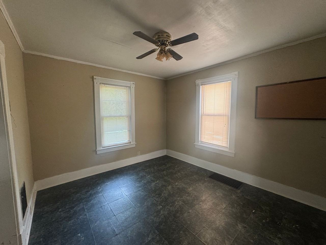 149 West North Street - Photo 5 of 13