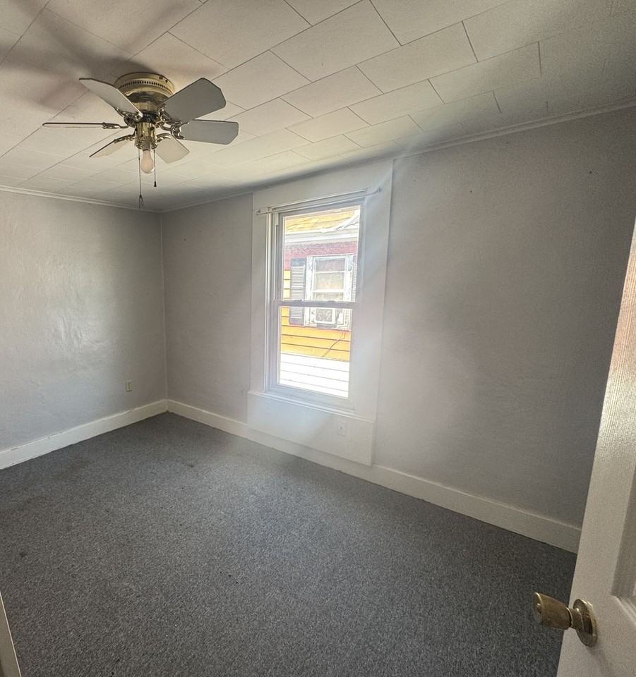 149 West North Street - Photo 7 of 13