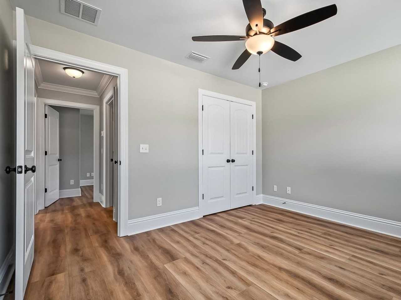 84 Merwyn Dr - Photo 4 of 21