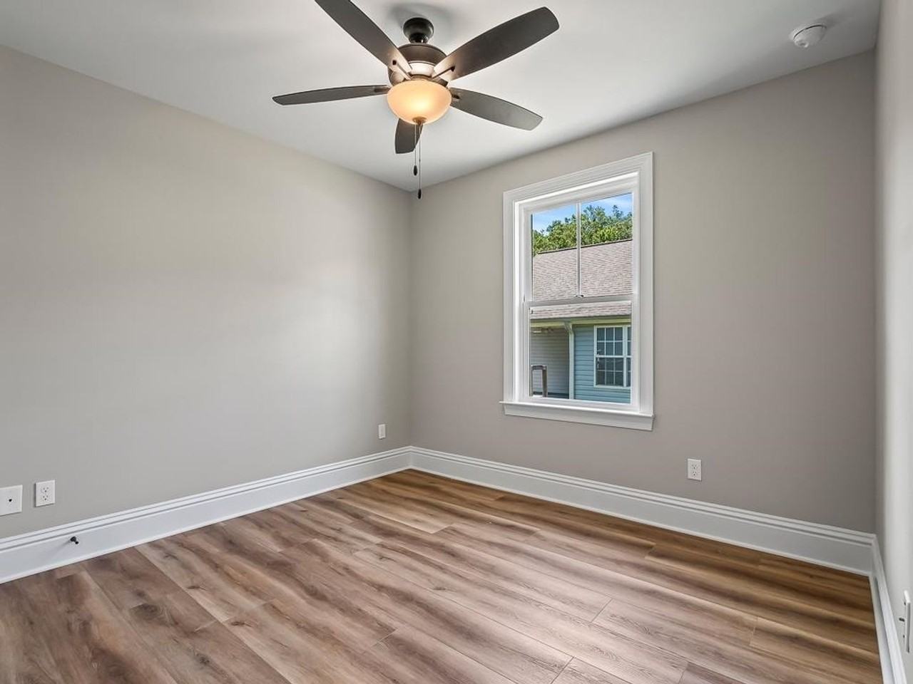84 Merwyn Dr - Photo 7 of 21