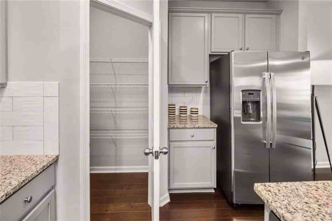 3376 The Way Pl - Photo 7 of 16