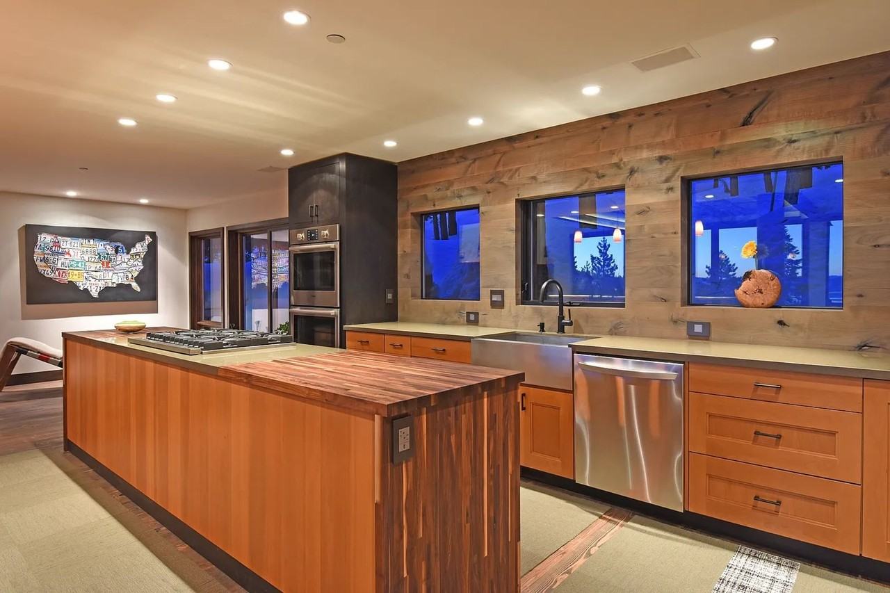 592 Fallen Leaf Way - Photo 3 of 16