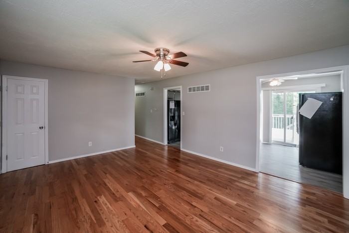 16306 E 34th St S - Photo 3 of 10